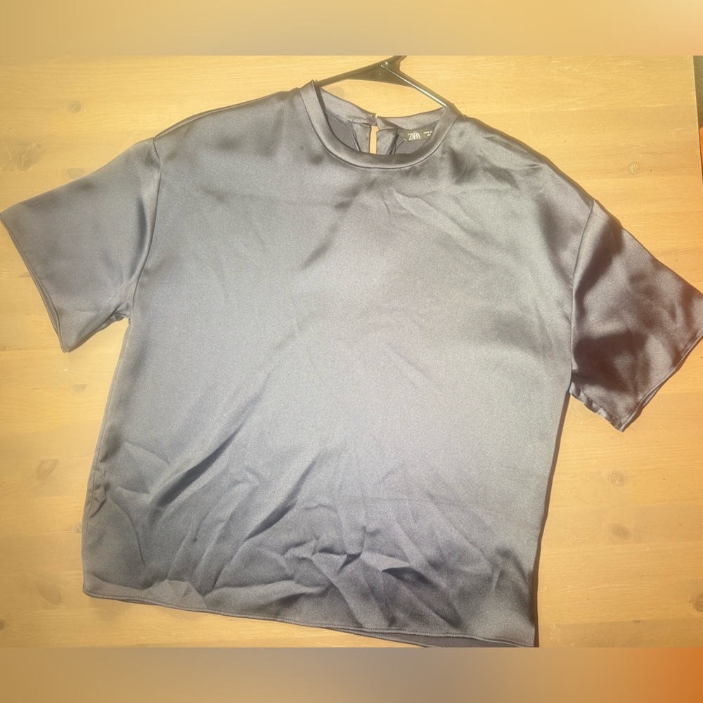 Sleek navy Satin Top-Navy blue ZARA